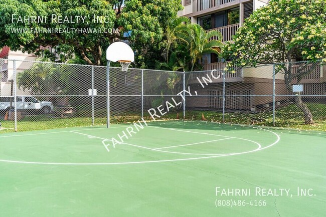 Building Photo - Makaha Valley Plantation  64-A  Nice 2 Bed...