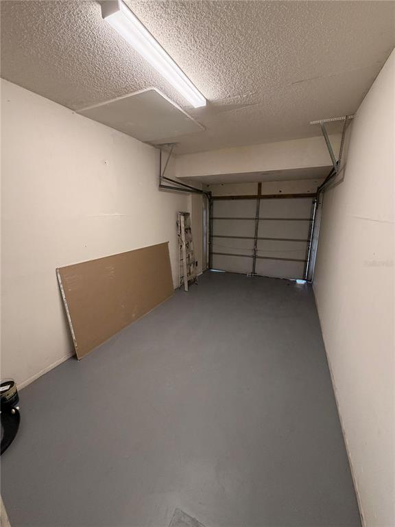 Building Photo - 533 E Curlew Pl