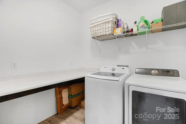 Building Photo - 106 Aspire Cir