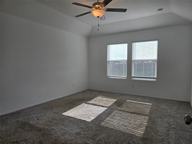 Building Photo - 109 Mountain Maple St
