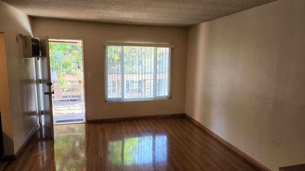 Living Room View 2 - 265 San Marcos St