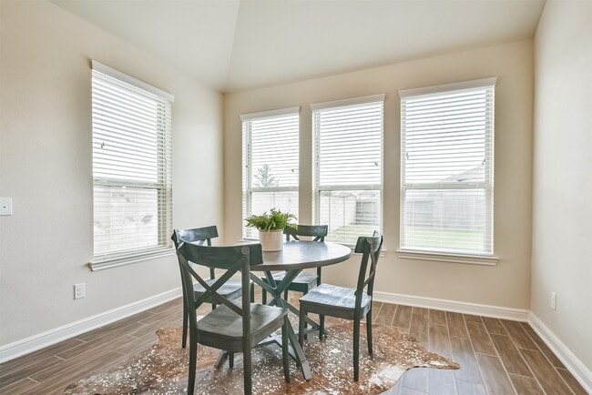 Building Photo - 12617 White Cove Dr