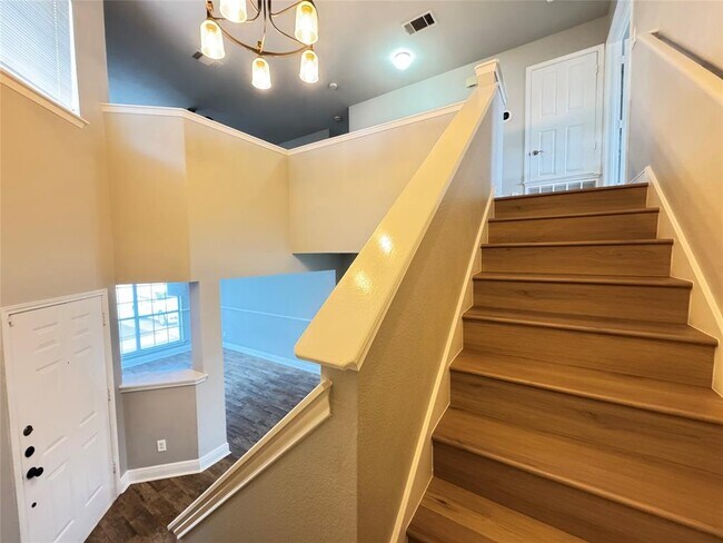 Building Photo - 1501 Van Horn Dr