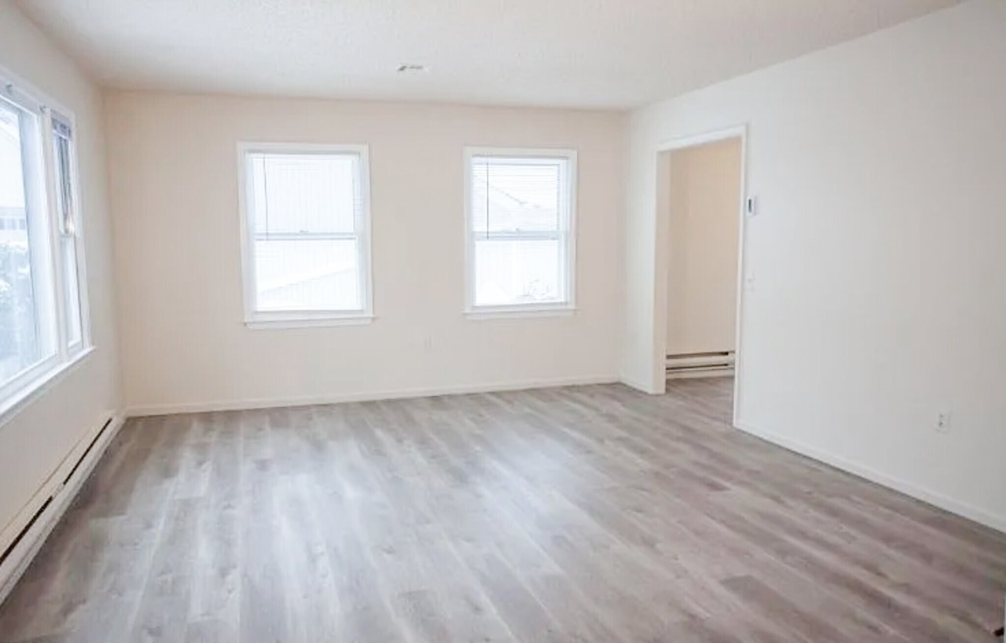 Building Photo - 655C Yale Way