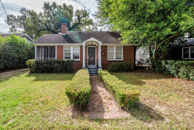 Building Photo - Beautiful brick cottage on Central Avenue ...