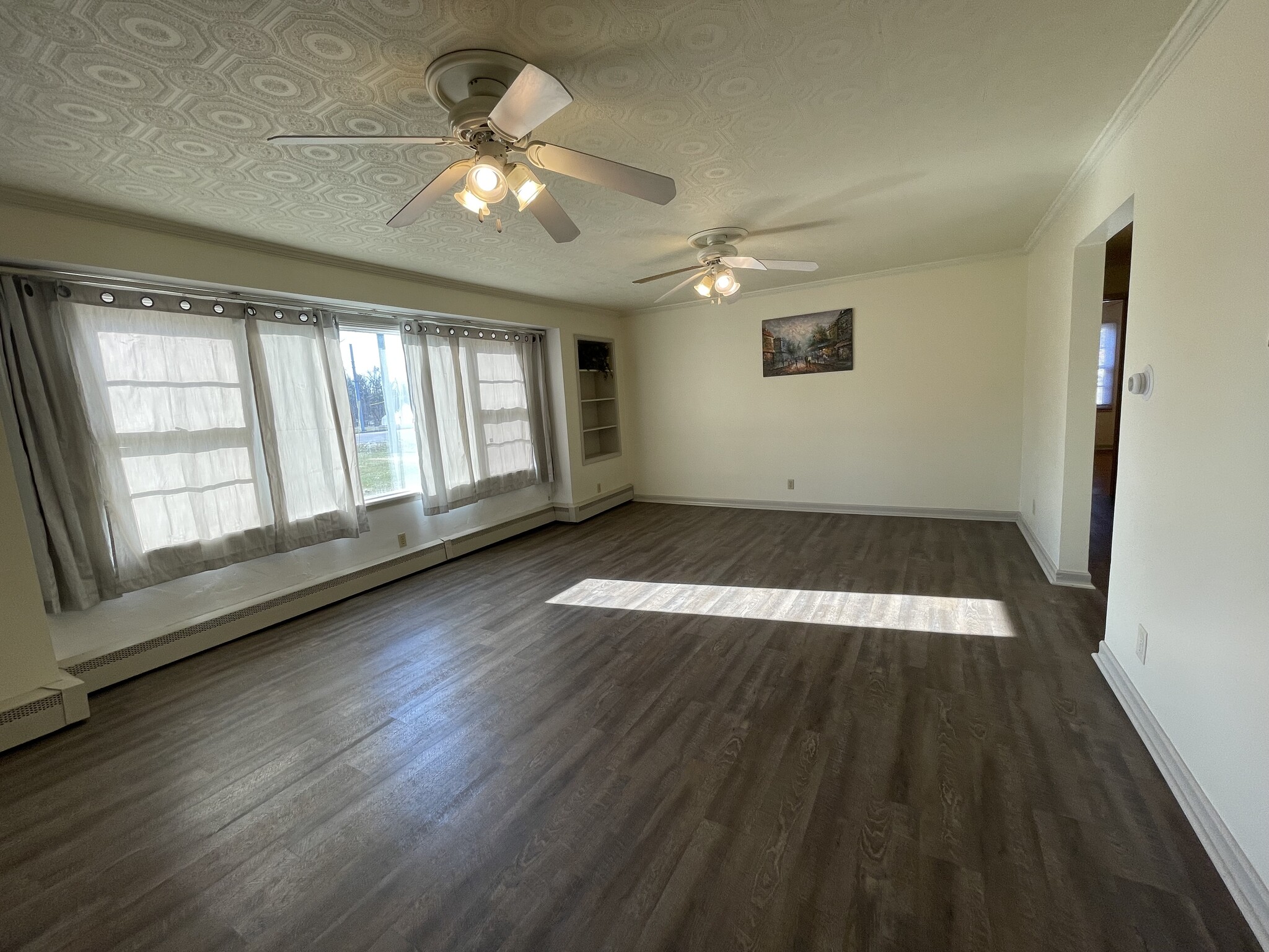 Living room - 4401 Haffner Dr