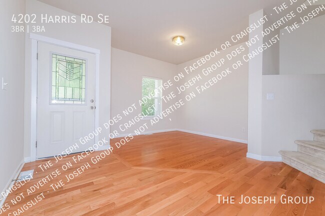 Building Photo - 4202 Harris Rd SE
