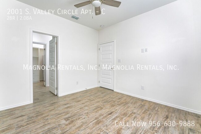 Building Photo - 1st Month Free Rent - Cozy 2 Bedroom 2 Bat...