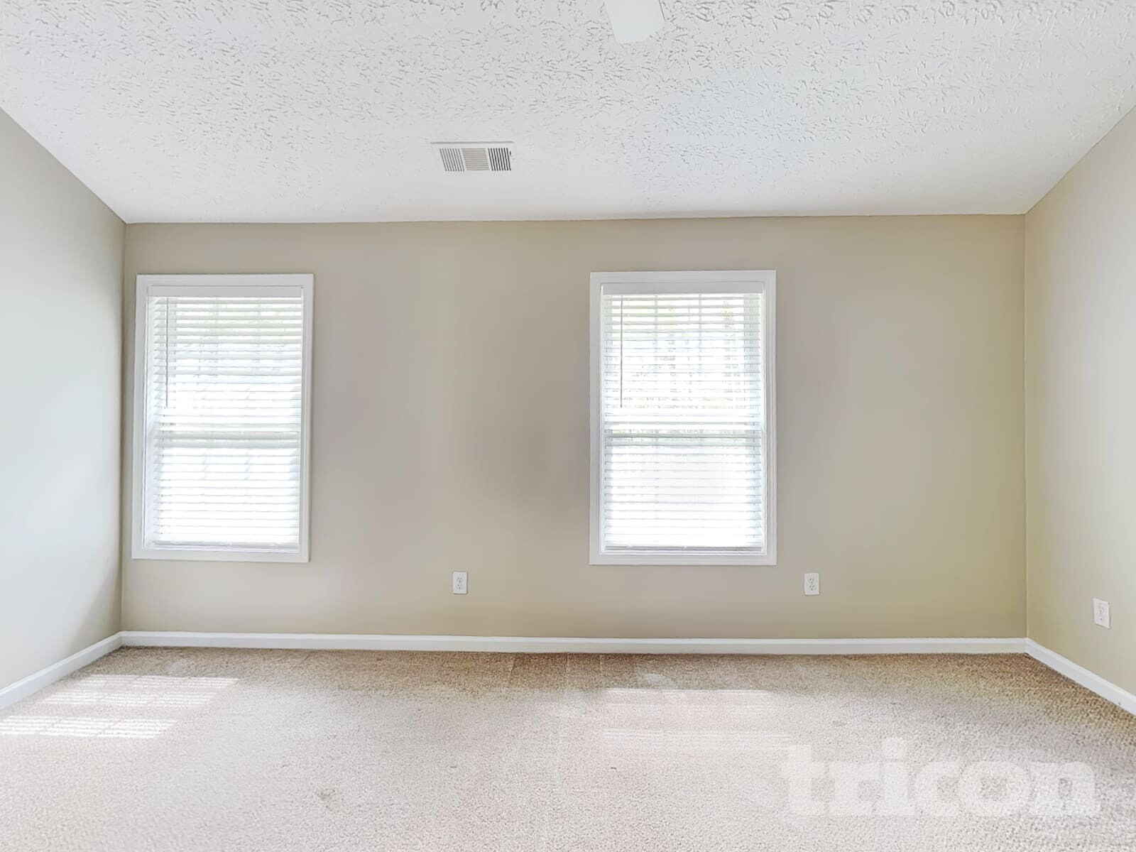 Building Photo - 315 Clairidge Ln SW