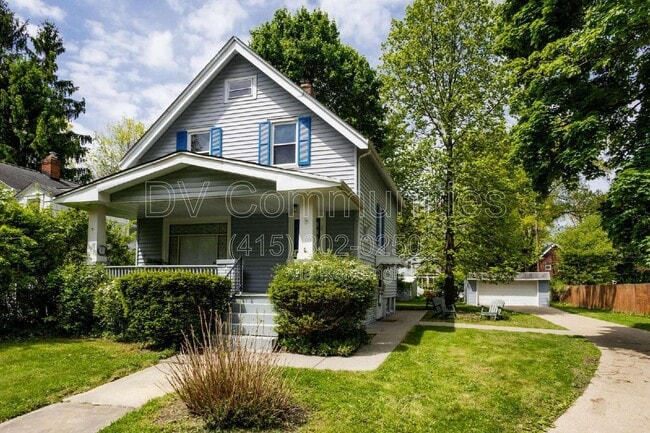 Building Photo - 1584 Maple Rd
