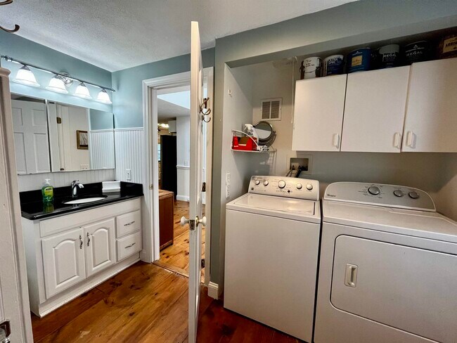 Building Photo - 15 Mill Pond Ln