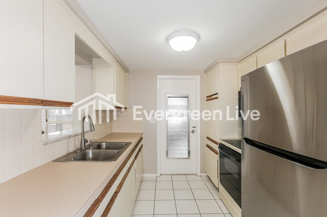 Building Photo - 11640 Rock Ln