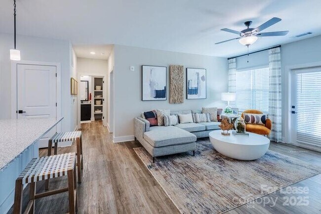 Building Photo - 1035 Strensall Ln