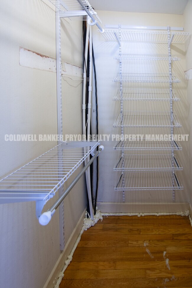 Building Photo - 128 S St Marks Ave