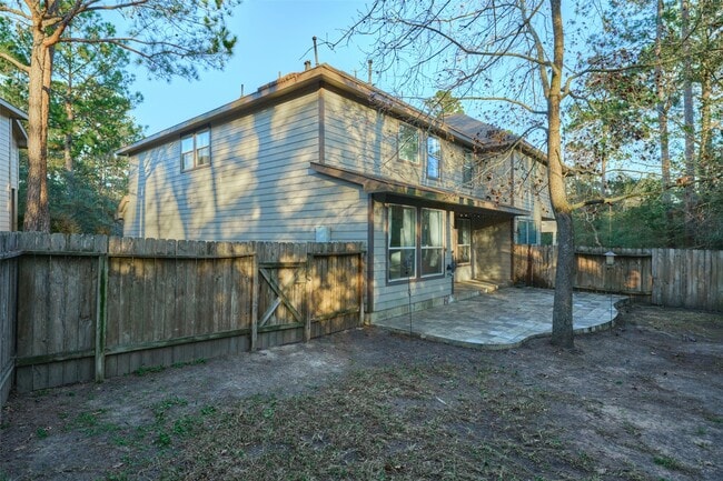 Building Photo - 87 Benedict Canyon Loop