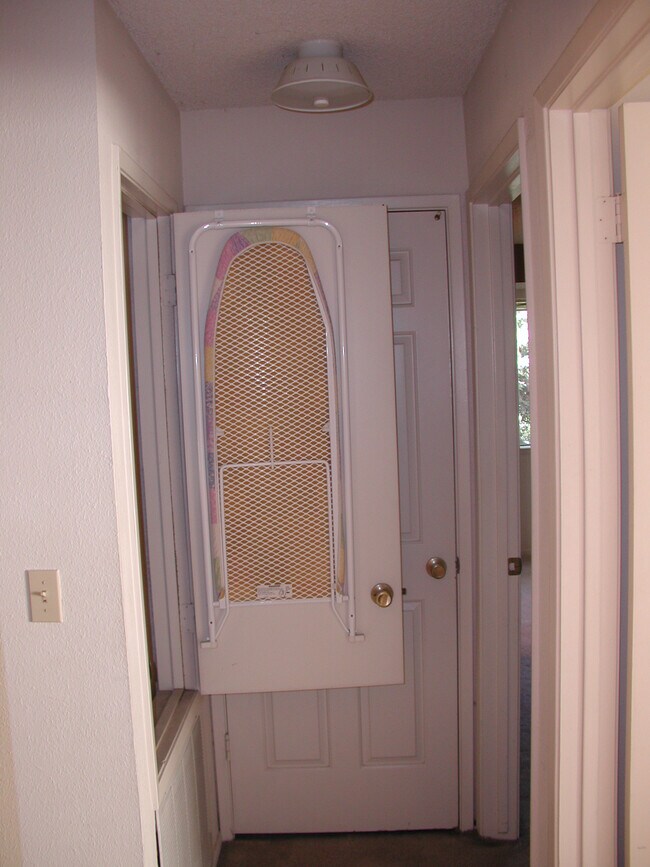 Building Photo - 3400 Sullivan Ct