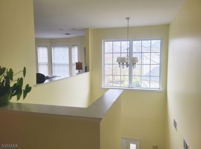 Building Photo - 189 Sunshine Dr