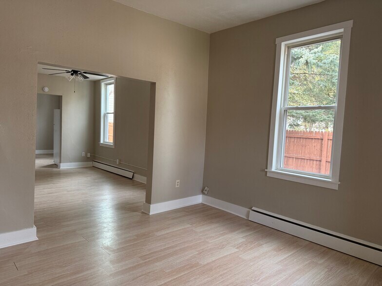 Building Photo - 262 Fond du Lac Ave