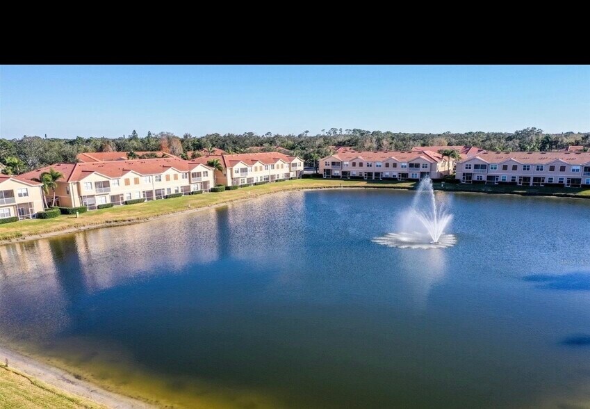 Building Photo - 3572 Parkridge Cir