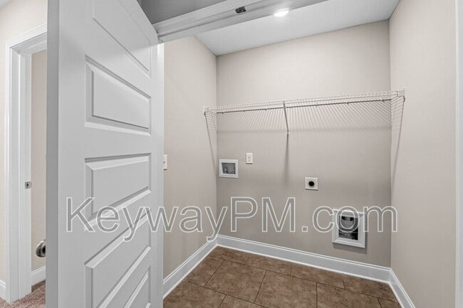 Building Photo - 571 Yuma Ln