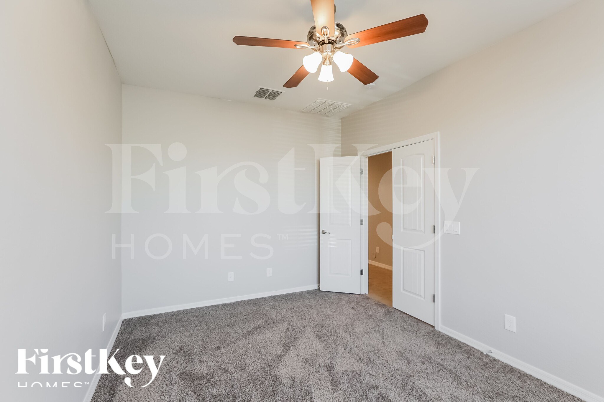 Building Photo - 2027 Kenton Way