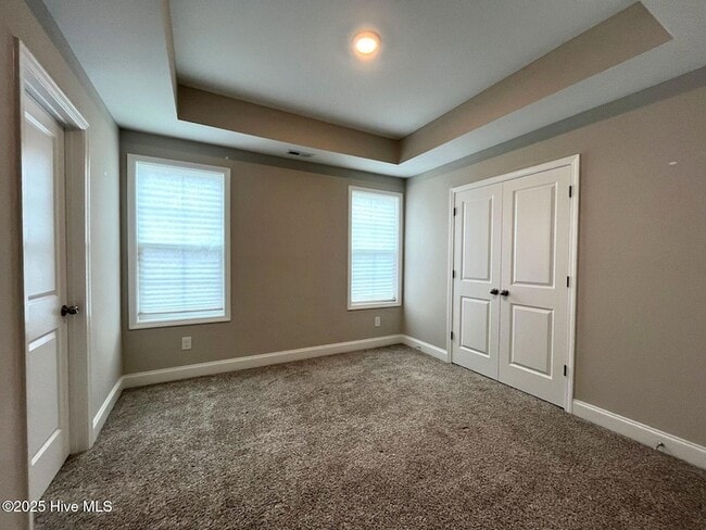 Building Photo - 60 Brownstone Ln