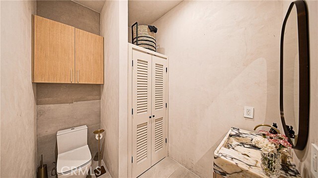 Building Photo - 8840 Ashcroft Ave