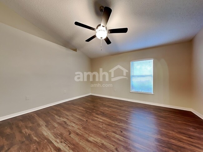 Building Photo - 4045 Half Moon Cir