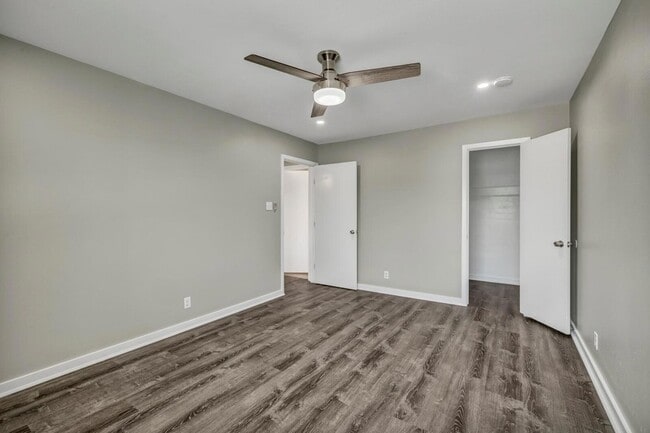 Building Photo - 2808 Skyway Cir