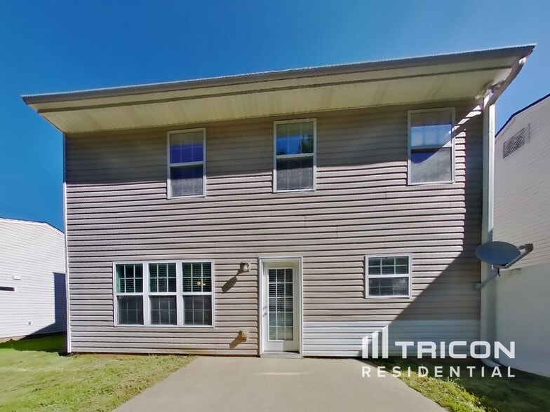 Building Photo - 341 Rosemont Ct