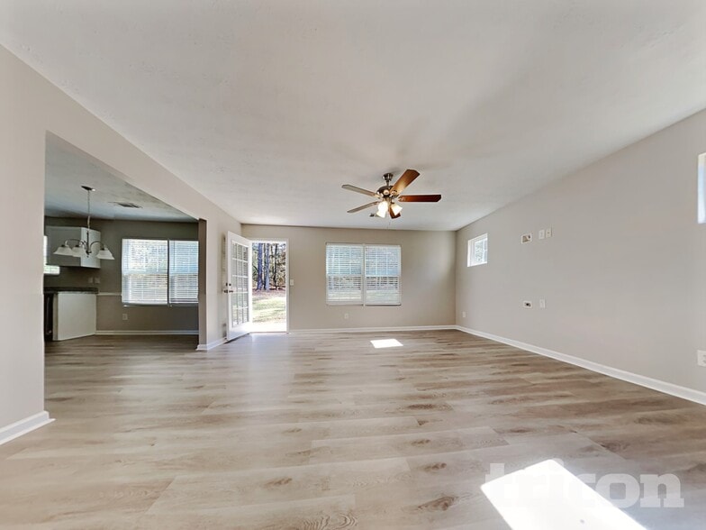 Building Photo - 130 Patterson Way