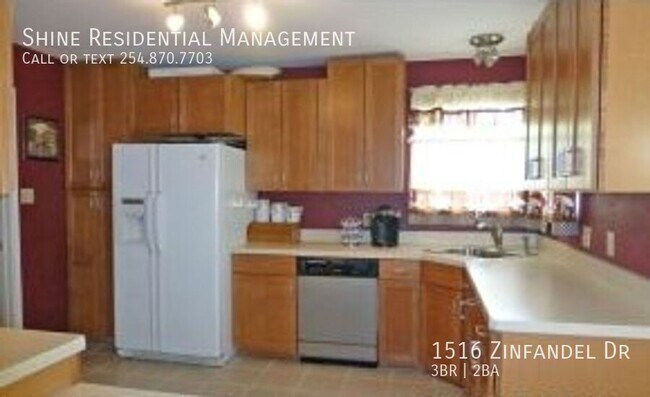 Building Photo - 1516 Zinfandel Dr