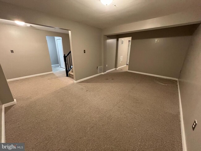 Building Photo - 10108 Oklahoma Ct