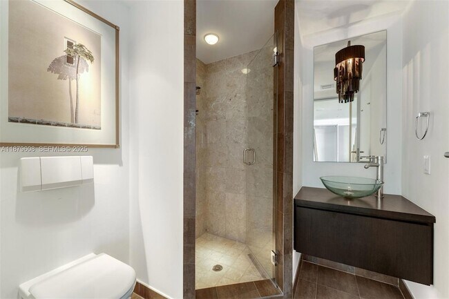 Building Photo - 1331 Brickell Bay Dr