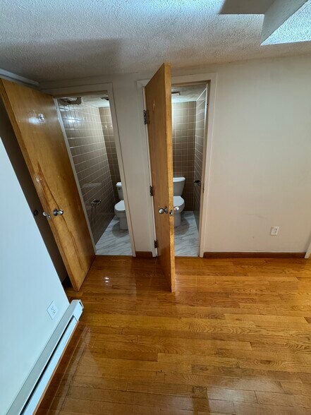 Building Photo - 1110 Commonwealth Ave