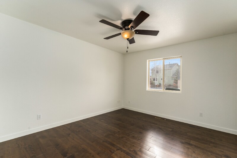 Building Photo - 4400 Sunridge Dr