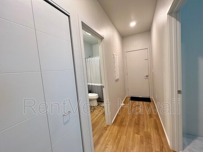 Building Photo - 911292-1292 Likolehua Loop