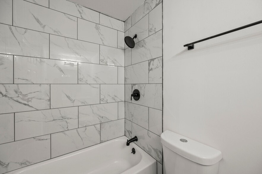 Building Photo - 3761 Avera Ave