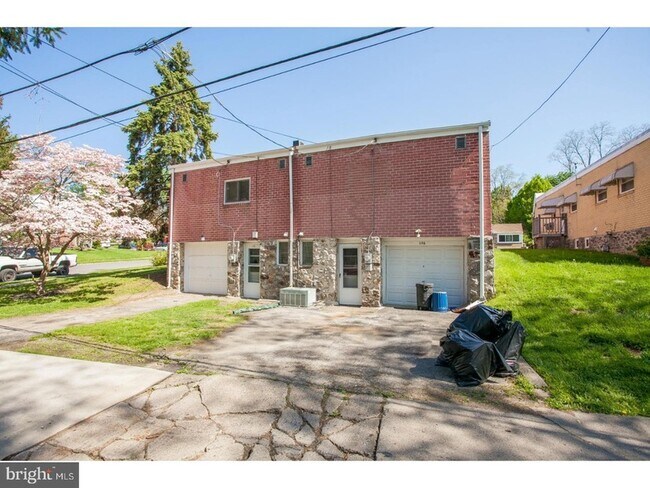 Building Photo - 176 Juniper Rd