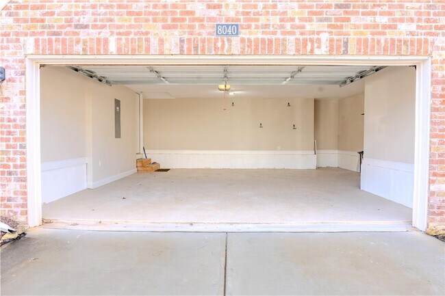 Building Photo - 8040 Scenic Ridge Wy