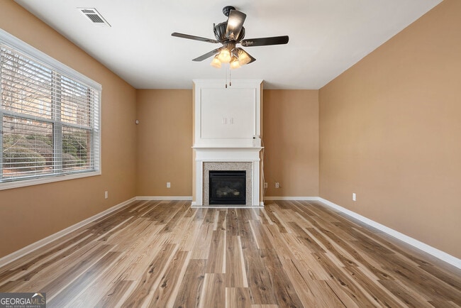 Building Photo - 3325 Earhart Way