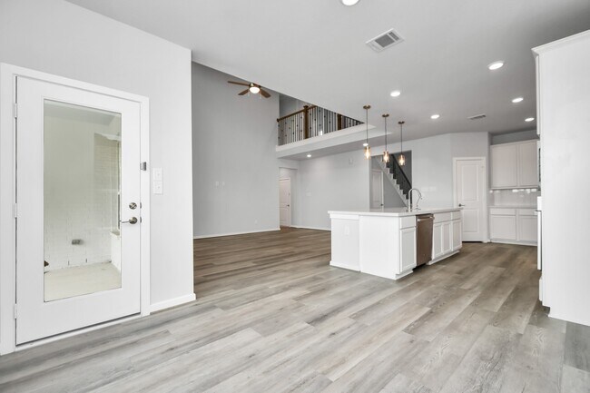 Building Photo - 1218 Raburn Run Ln