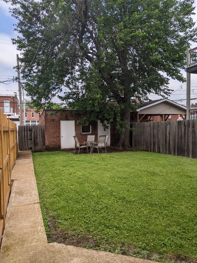 Building Photo - 4231 Swan Ave