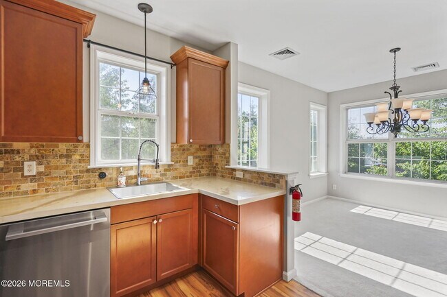 Building Photo - 327 Mill Pond Wy