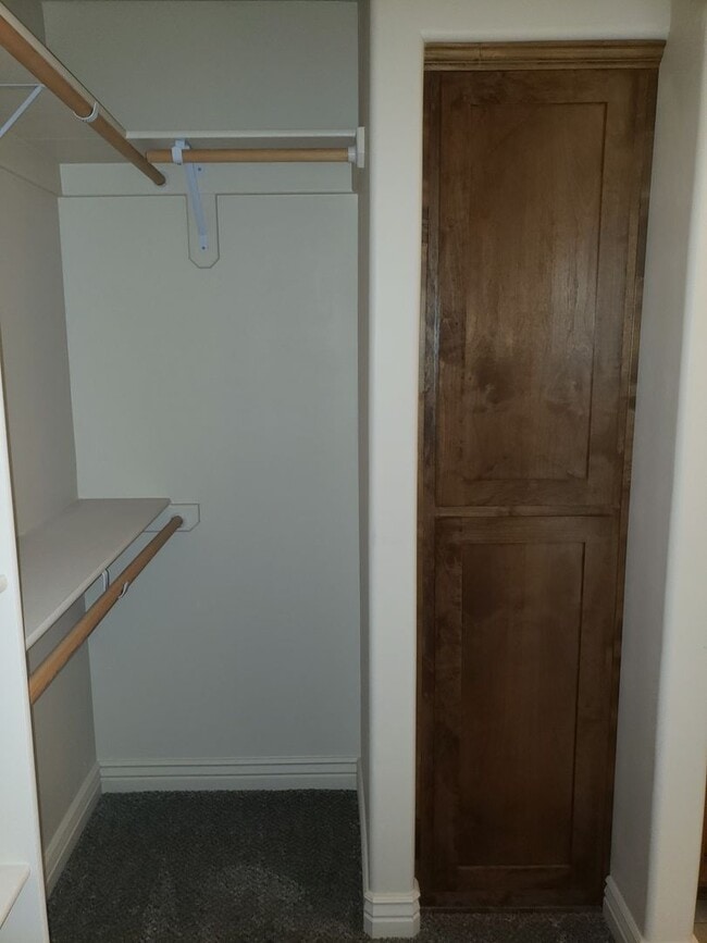 Building Photo - Gorgeous 4 bedroom for rent