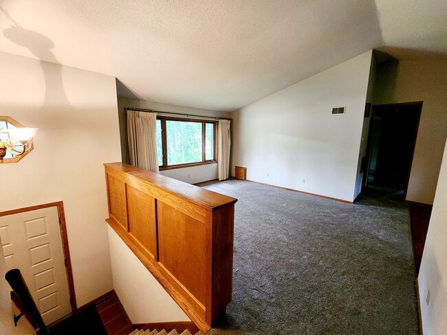 Building Photo - 3536 Rum River Dr