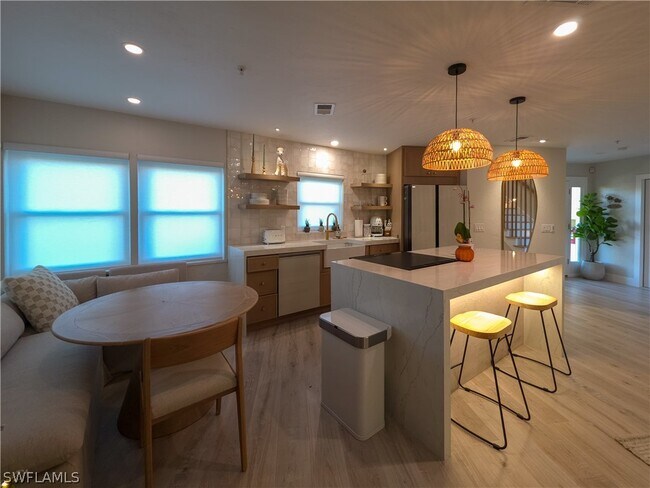 Building Photo - 1495 Blue Point Ave