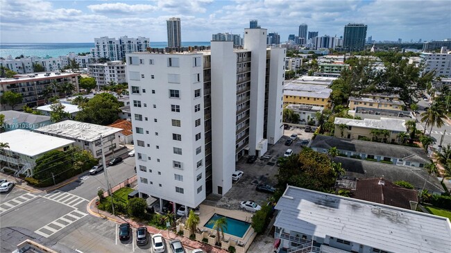 Building Photo - 7850 Byron Ave