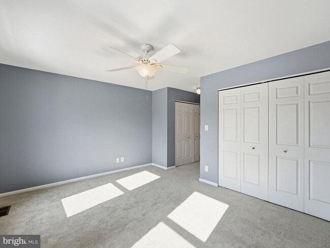 Building Photo - 5854 Orchard Hill Ct