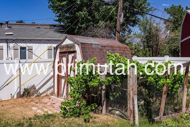 Building Photo - 1313 E 8425 S